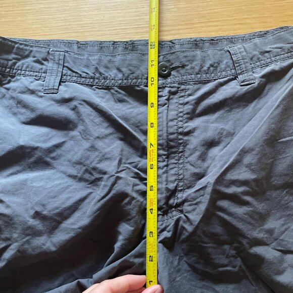 Columbia Gray Blue Chino Shorts Men's 38" with 8" inseam - Picture 7 of 8